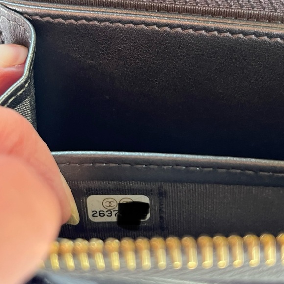 CHANEL WRISTLET/WALLET NEW IN BOX WITH COA CARD - Picture 10 of 13